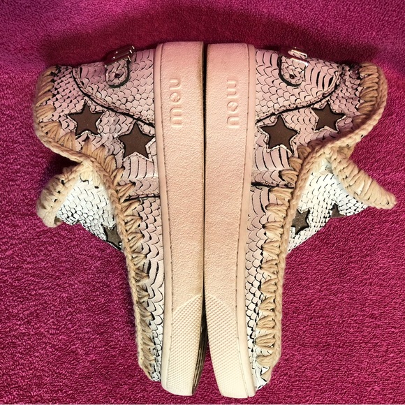 MOU Summer Eskimo Sneaker with Star Motif / Metal MOU Logo. - Picture 5 of 13